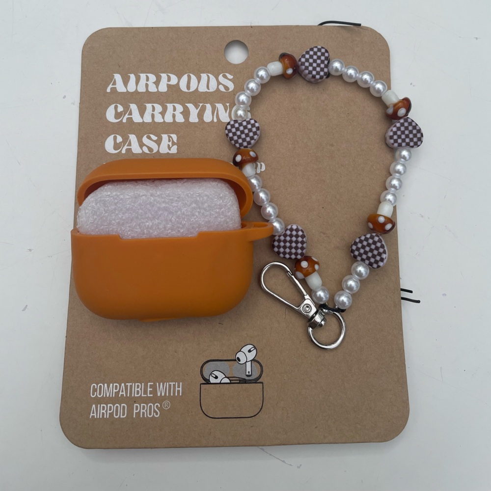 NWT Urban Outfitters Orange Heart Bead AirPods Pro Case - Picture 3 of 8